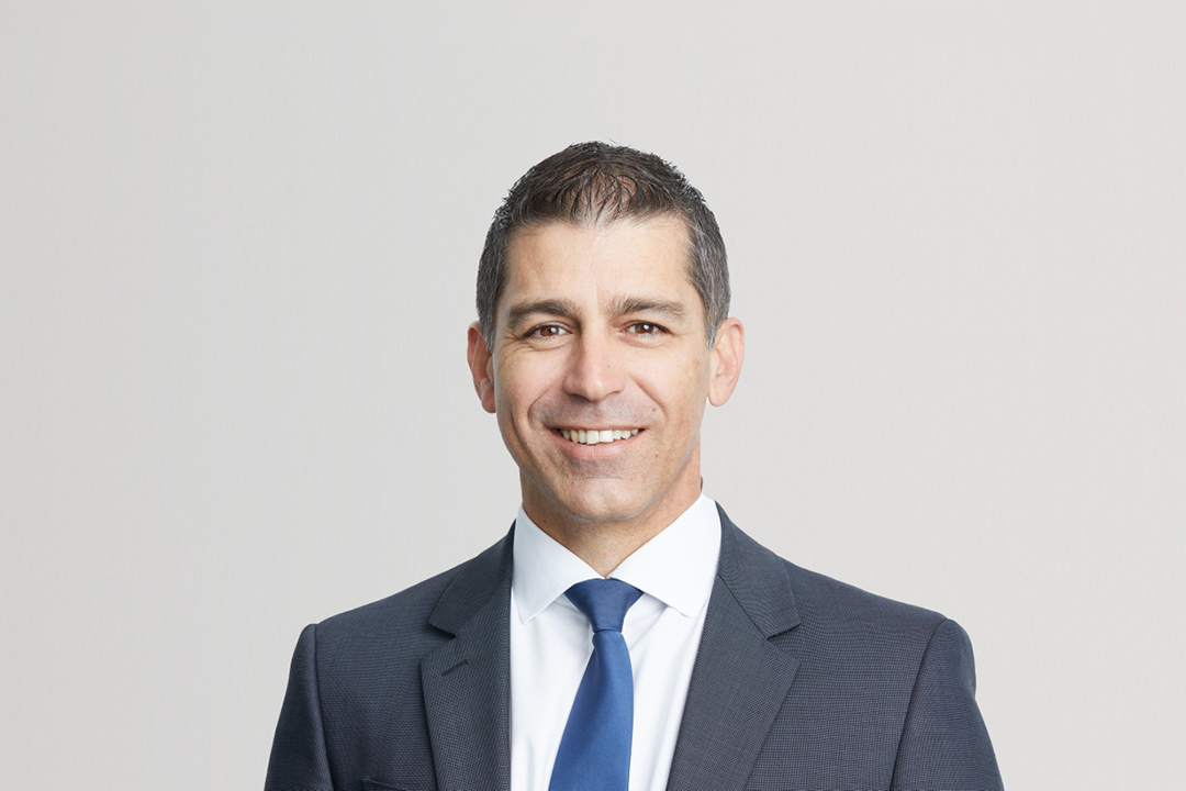 Brad Zaknich, Relationship Manager